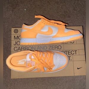 Women’s Dunks Peach Creme